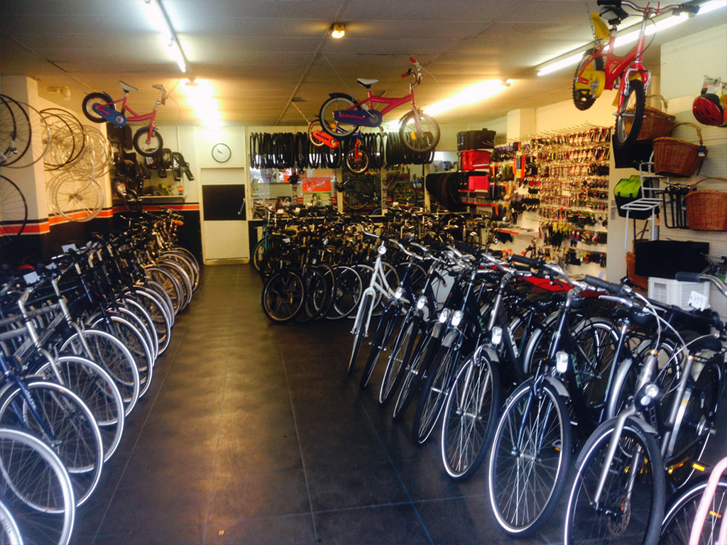 Rijwielshop Centraal – Fiets reparatie-Goedkope- mooiste tweedehands fietsen den haag -reparatiefiets den haag centraal – Fietsverhuur den centraal -fietsreparatie centrum-verhuurfietsen- rijwielshop Home-Den centraal- den centrum ...